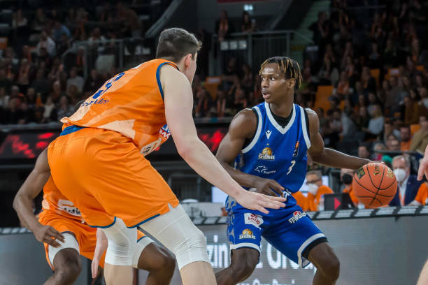 穆西亚拉与 穆西亚拉与